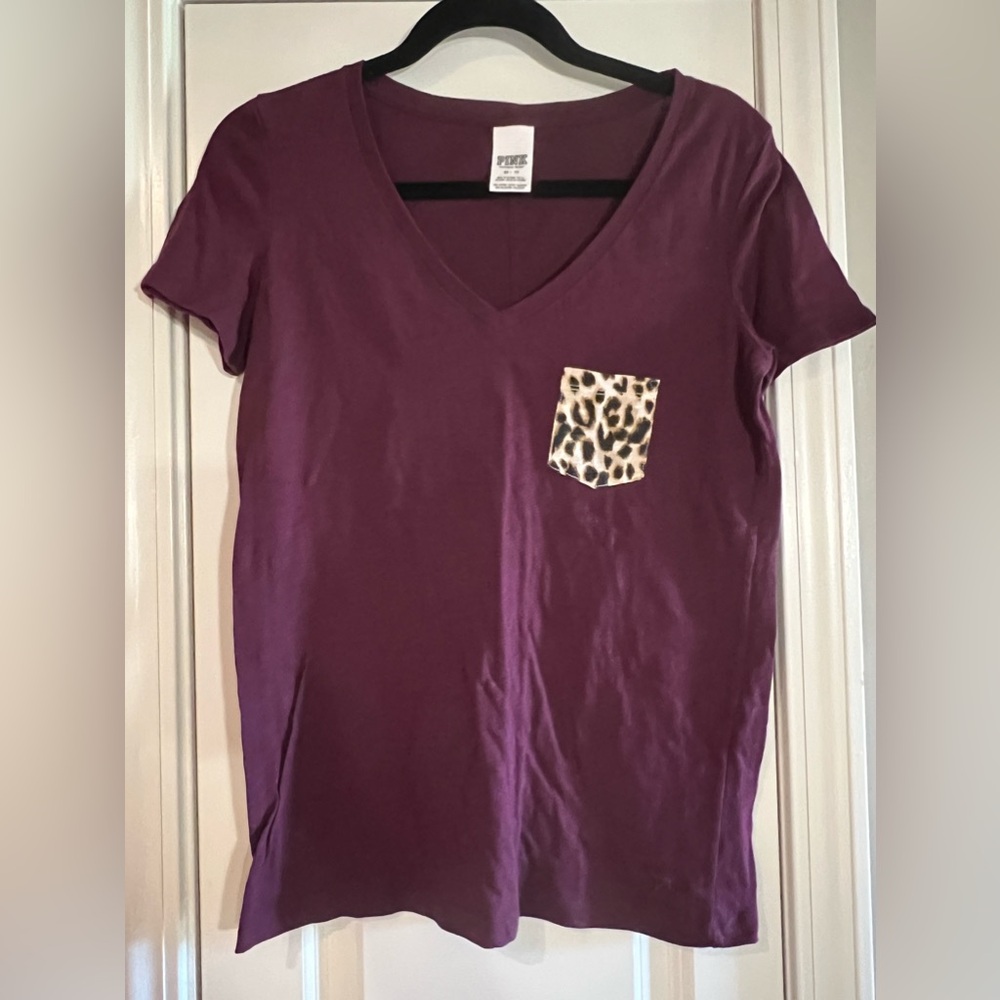 XS maroon and cheetah pocket size Small PINK t-shirt